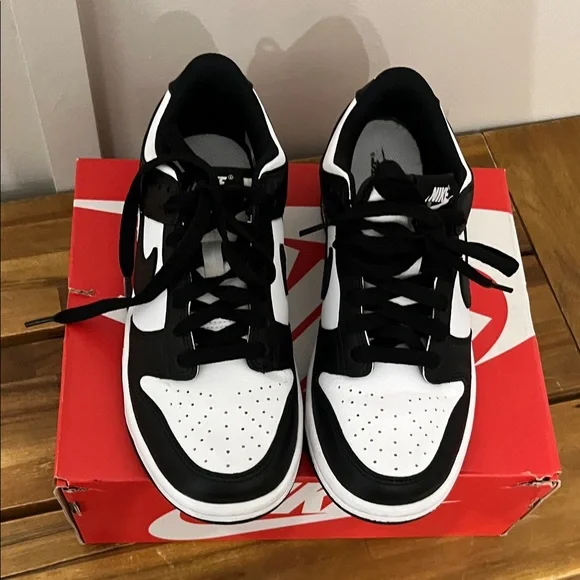 Nike Youth Black and White Dunk Sneakers - Picture 4 of 8